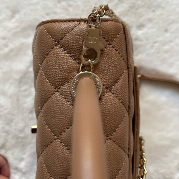NWT 🤎 CHANEL 22K COCO Handle Small Dark Beige Caviar GHW Microchip Receipt - Picture 6 of 10